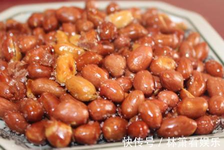 花生|炸花生米时,切忌只放油!多做1步,花生米更加酥脆,还不会返潮