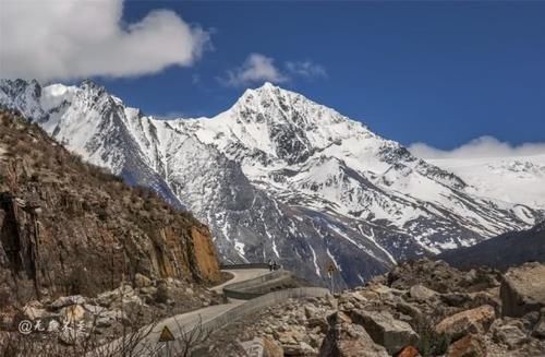 藏东秘境，隐藏在雪山怀抱中的世外桃源，中国最美村落