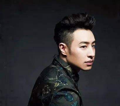 寸头 与颜值无关,让女生脸红心跳的5款男生发型!