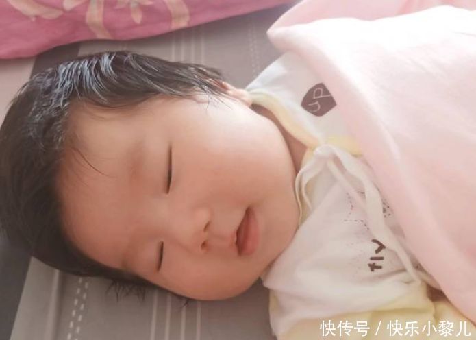 喂奶|家有不满一百天的宝宝,家长容易做错4件事却不自知,要自查改正