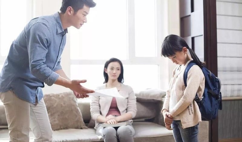 爸爸|宝爸第一次接孩子就走红了,老师以为是坏人,爸爸:我真是他亲爸