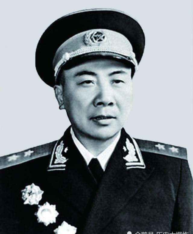 战役|他参加过上百场战役,却一点小伤都没有,授衔中将,活了101岁