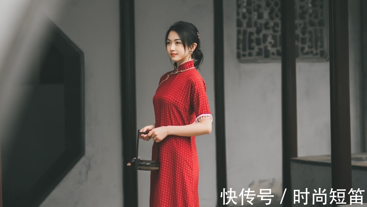 梅花$七绝·九首丨梅花不是无情物,月亮因何有扁圆?