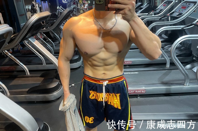训练|身高不够肌肉来凑，擅长力量训练，拥有高耸入云的迷人斜方肌！