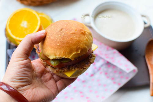  黄油|不塌陷不回缩，早上起来给孩子做汉堡，一个管饱，汉煲他们都喜欢吃