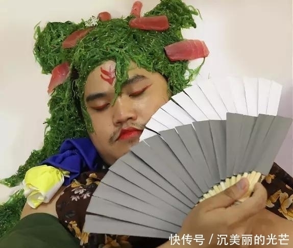 cos|活用筷子也能玩转cosplay,插头上成发簪,多来几根变鲛肌