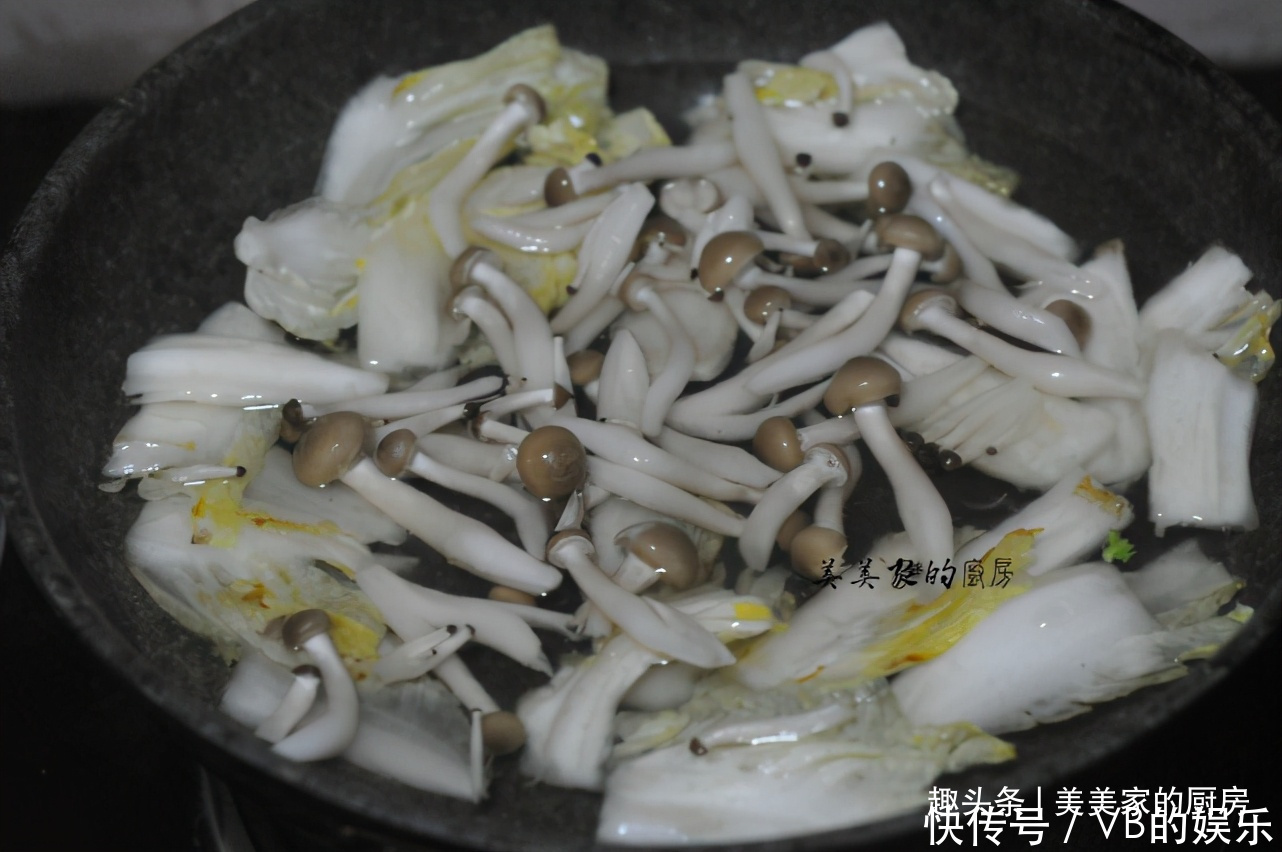 天气寒冷,我最近爱上了此物,平民价格高享受,一碗下肚浑身暖