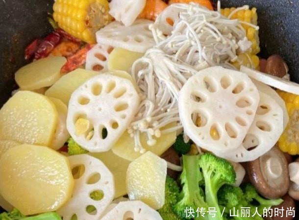 巨费|麻辣香锅这样做,闺蜜三人抱着锅都吃不够,巨费米饭