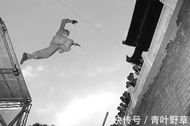 钟文#知府白天做官,晚上却成为采花大盗,林则徐用一招将其抓获