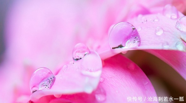 皮肤护理看起来很麻烦,但其实很简单。记住8件简单的事情!