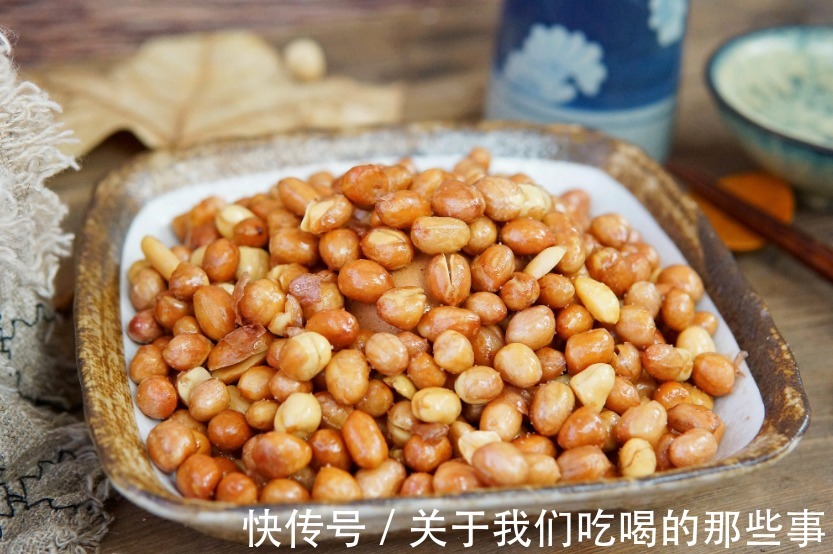 花生米不能直接油炸,想要个个香酥可口,越嚼越香,牢记3个技巧