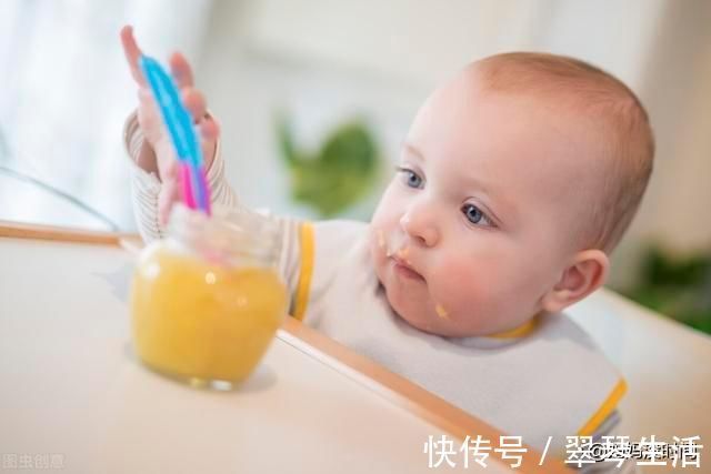 宝宝|宝宝自己吃饭有多可怕,就像用食物洗了个澡,可有谁懂妈妈的辛苦
