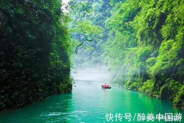 屏山峡谷|探访屏山峡谷，四周峭壁悬空，溪流环绕，还可感受悬浮船的奇妙