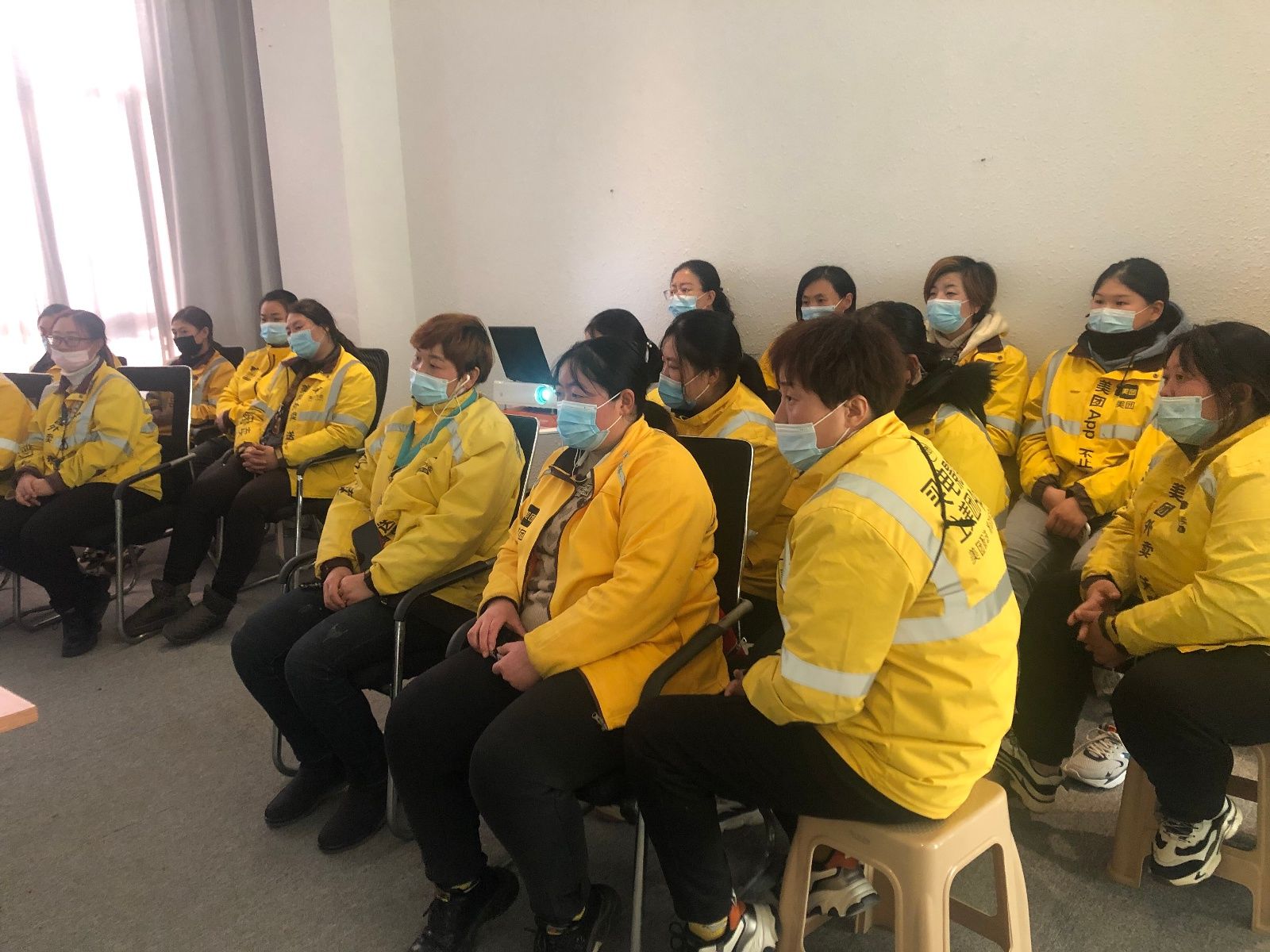 免费|乳腺癌免费筛查走进企业｜30名“女骑手”进行筛查