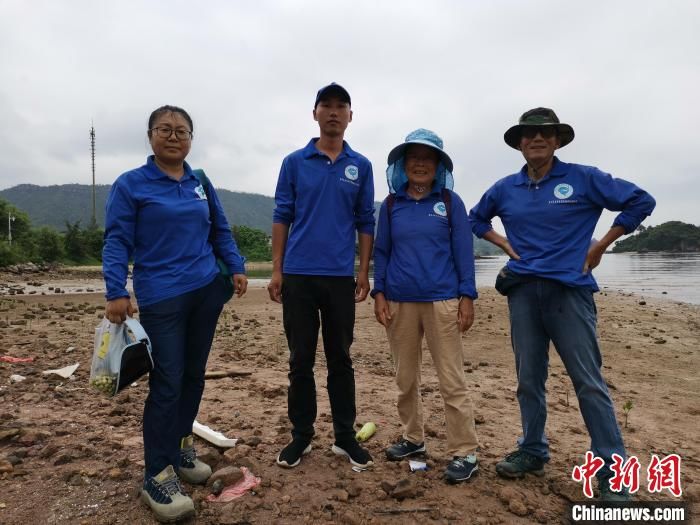 惠州市委宣传部|七旬夫妇热衷海洋环保志愿活动被誉为“专业看海蓝精灵”