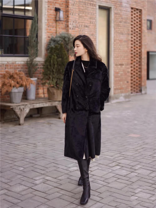 今年火了一种外套，保暖不输羽绒服、气质不输大衣，好看不挑人！