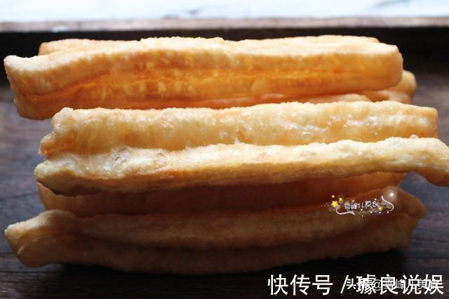 配比|炸油条不用泡打粉，2步炸出大泡油条，酥脆好吃真简单，值得收藏