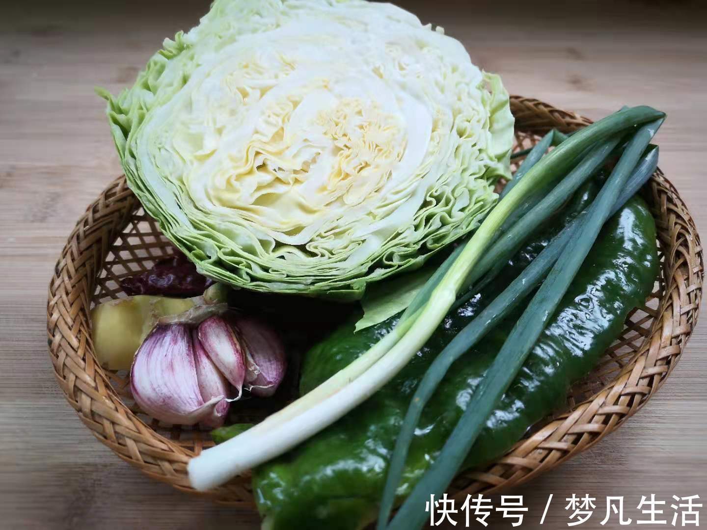 爽口|天热多做这菜吃,富含天然叶酸,一斤8毛,买来一烫一拌,真爽口