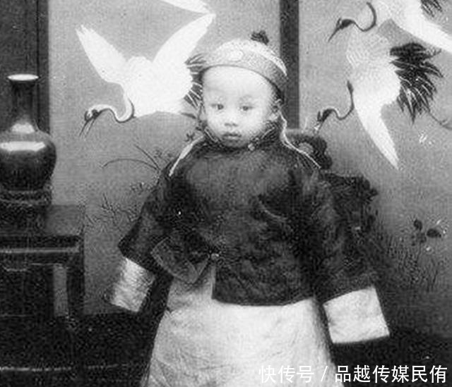 谋求|大清亡国后,此人竟一直谋求复国,甚至认为:现在除了皇帝我最大