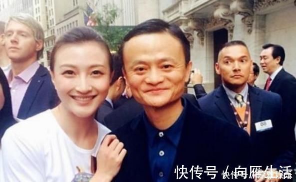 前台|10年就跟马云的前台小妹年薪百万，现马云退休后，她现状如何
