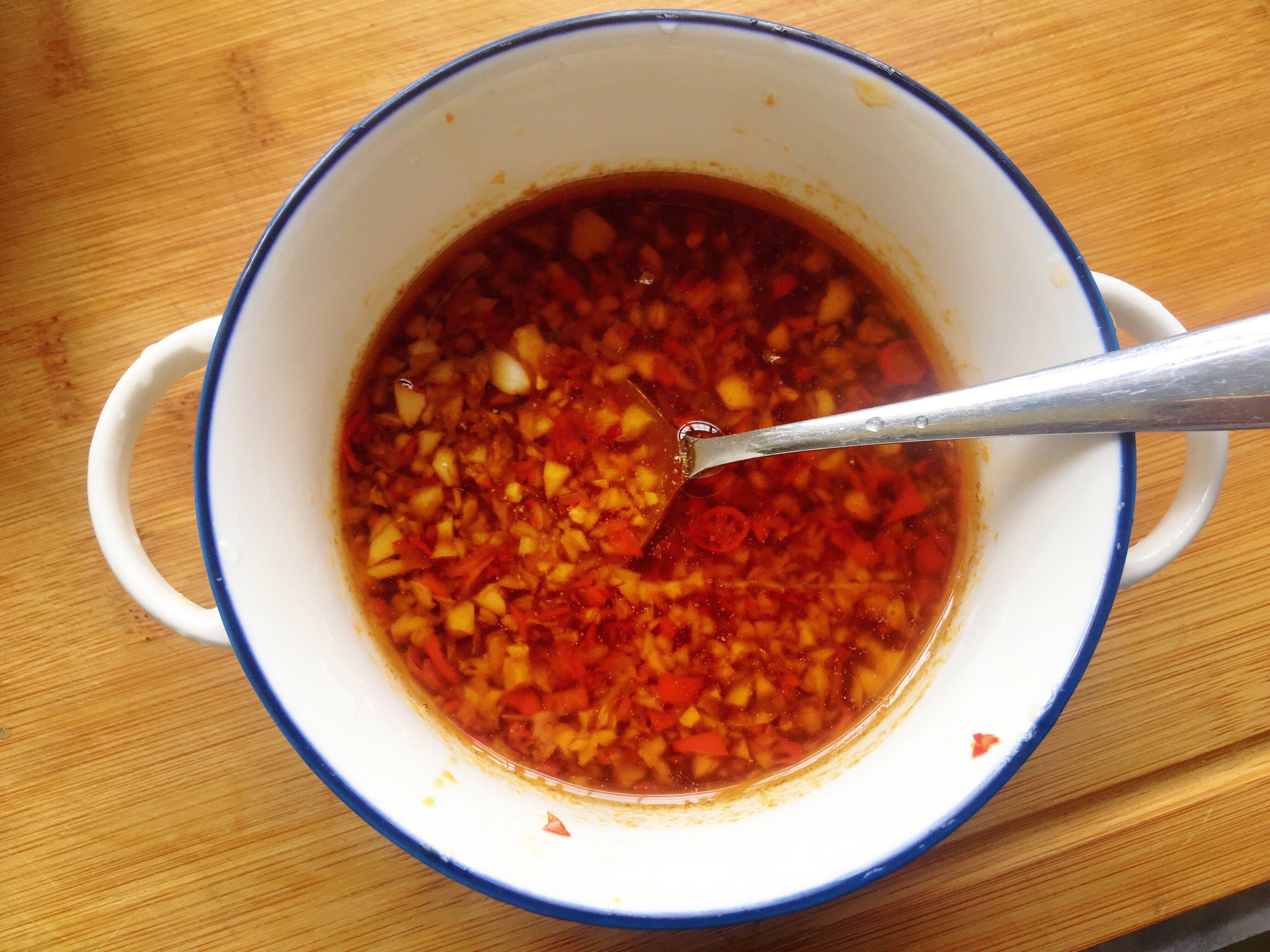 高颜值的蒜蓉粉丝蒸虾，一分钟入味，好看又好吃