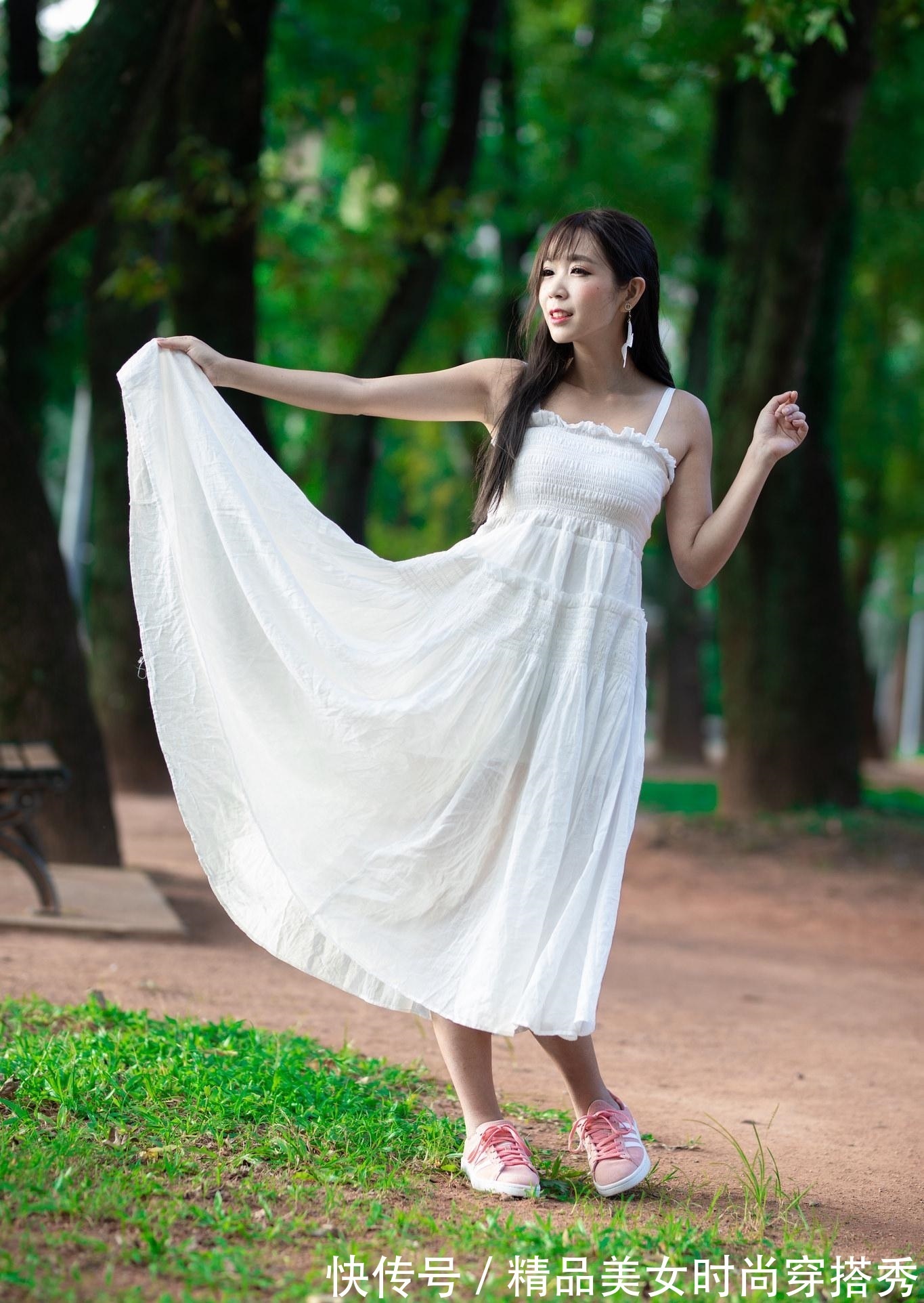 吊带连衣裙|白色吊带连衣裙，清凉又舒适，轻松穿出小清新范