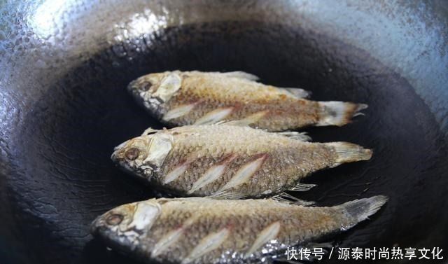鲜肉|炖鱼汤有窍门,不管炖什么鱼,照这个方法做,汤鲜肉嫩无腥味