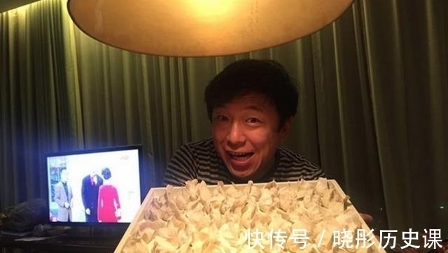 秋千|黃渤的豪宅曝光，喜歡吃夜宵，在家經(jīng)常親自下廚，至今毫無(wú)緋聞