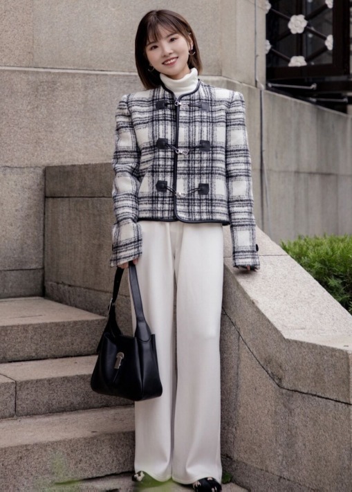 小蛮腰 冬天不要瞎打扮,学会“上短下长”的穿法才精致,拉升比例更显高