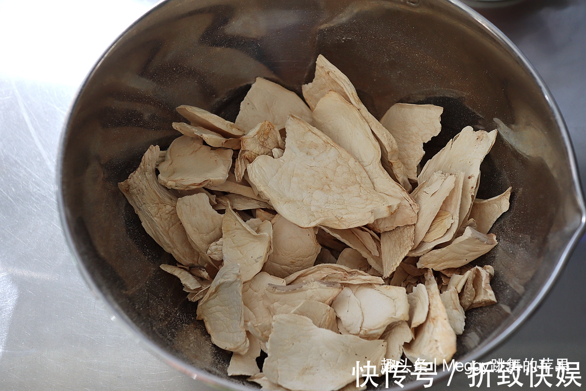 酱肉|酱肉包子太香了，蒸两锅晚餐早餐全解决，家中存货再也不愁吃