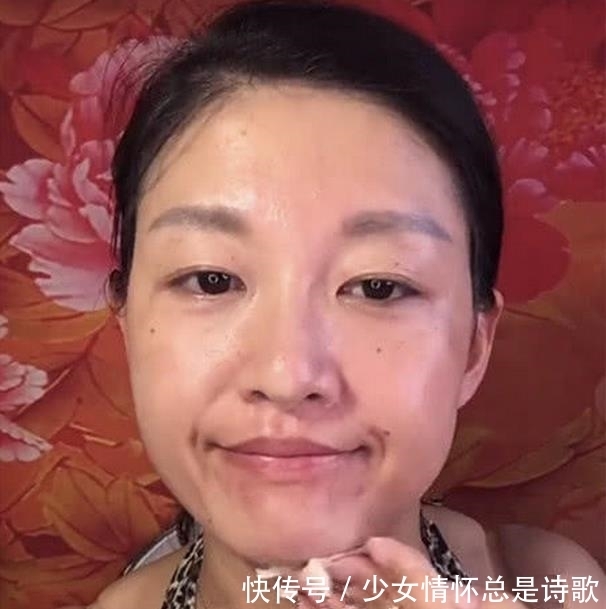 直播|奇闻:女孩首次直播卸妆,卸妆前后判若两人