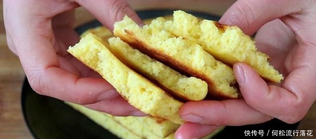 玉米面加2个鸡蛋,不蒸不炸,营养又解馋,出锅全家抢着吃!