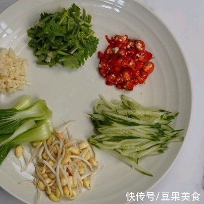 小米椒|说起家常菜,“亦”碗油泼面不能少