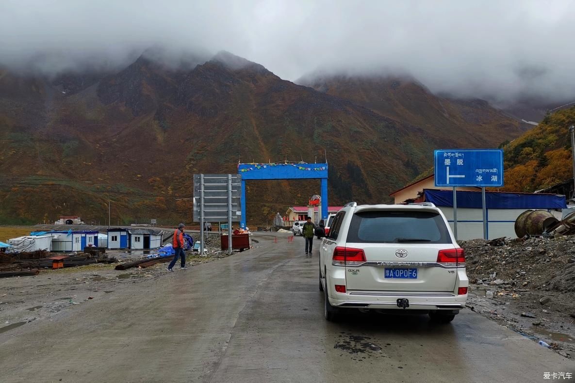 独自自驾游 欣赏最美的岗云杉林 体验环藏之旅的慢生活