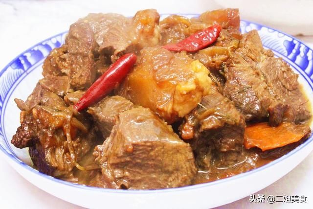 酱牛肉时，牢记“一泡一腌”的窍门，牛肉不柴不腥，好吃缩水也少