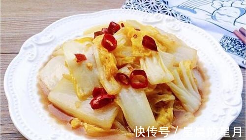 醋溜白菜什么时间放醋非常重要，记住这一点，吃起来又好吃又正宗！