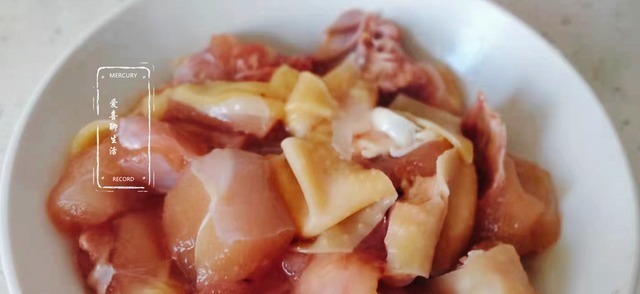 小公鸡|立秋后,这菜再不吃就下市了,2块一斤营养全,孩子常吃对脾胃好!