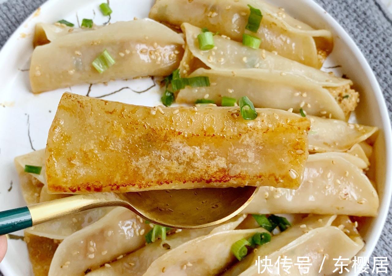 肉馅|自制鸡肉生煎锅贴，煎一煎就上桌，味道鲜美，做早餐正好