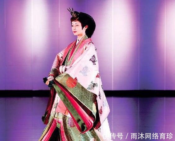 追捧|她是日本女皇帝,受皇位所困终生未婚,却著书讲解夫妻之道被追捧