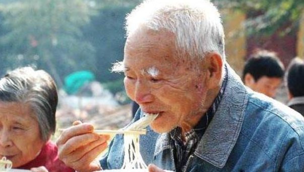 越多|寿命长的老人,一般都会有“2慢3大”,占得越多身体越长寿
