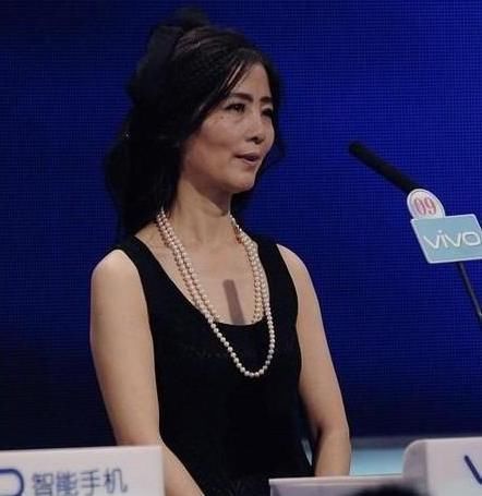 还记得那个上《非诚》的小伙吗牵手51岁阿姨带回家,结果怎样