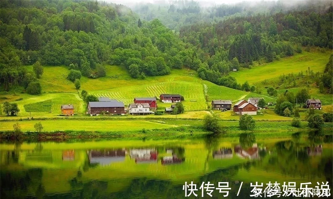 山气日夕佳|陶渊明的一首诗,诗中无酒句句让人醉,写出了人最舒服的状态