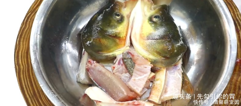 老人|厨师长教你“生焖鱼头”的家常做法,味道鲜美老人孩子都爱吃