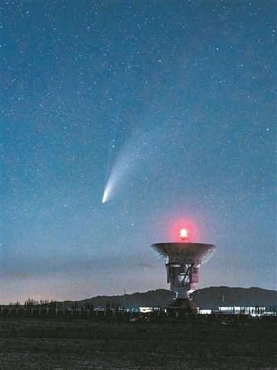 夜空中的彗星——划出自己精彩轨迹