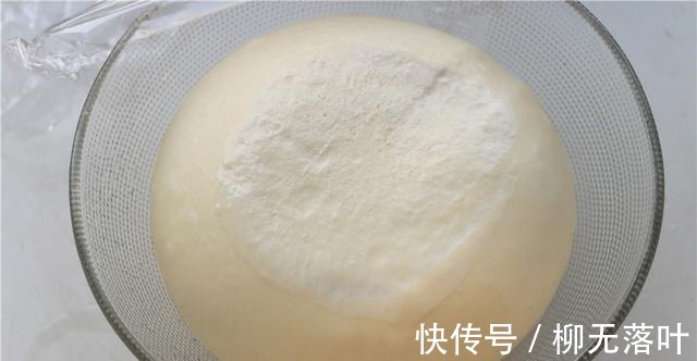 黄油|自制披萨，食材丰富，比外面卖的还好吃！