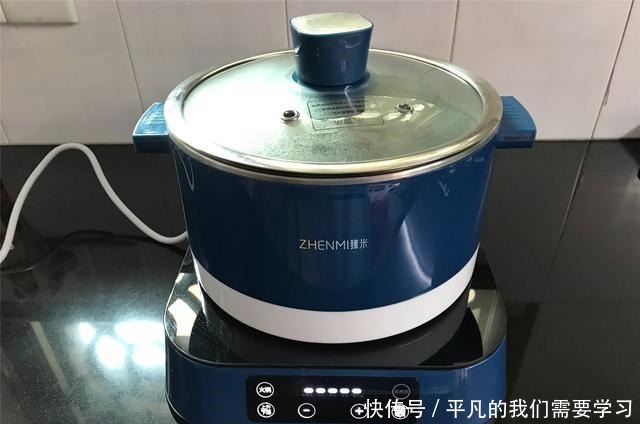 家常炒年糕,炒前多加一步,年糕软糯Q弹,入味好吃还不粘锅