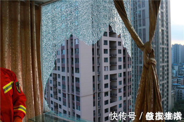 玻璃|关于门窗安全的这些「隐形保障」，你家的门窗都有吗？
