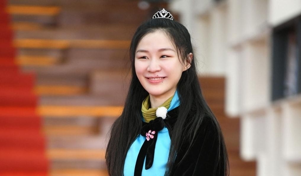 從一夜成名到被打回原形,金靖終于涼涼了,周星馳曾說她太浮夸了