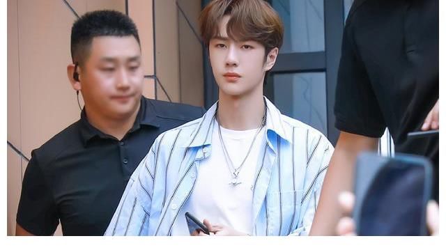 uniq|UNIQ樂華，首個美強慘組合，他們是頂峰相遇的奇跡