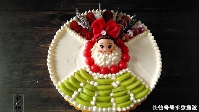  幼儿园的侄女生日，抬举姑姑给做生日蛋糕，结果受全班小朋友欢迎